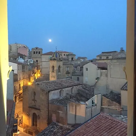 Centro Sicilia & Oda ve Kahvaltı 4*